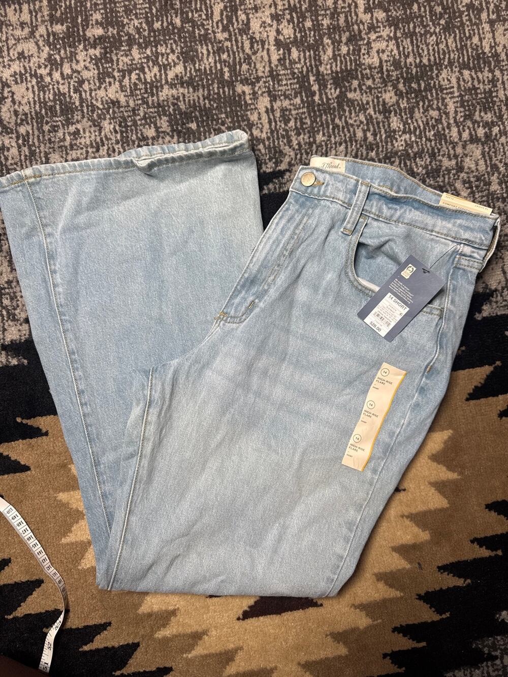Universal Threads Women’s High Rise Flare Light Blue Jeans SZ 14 SHORT